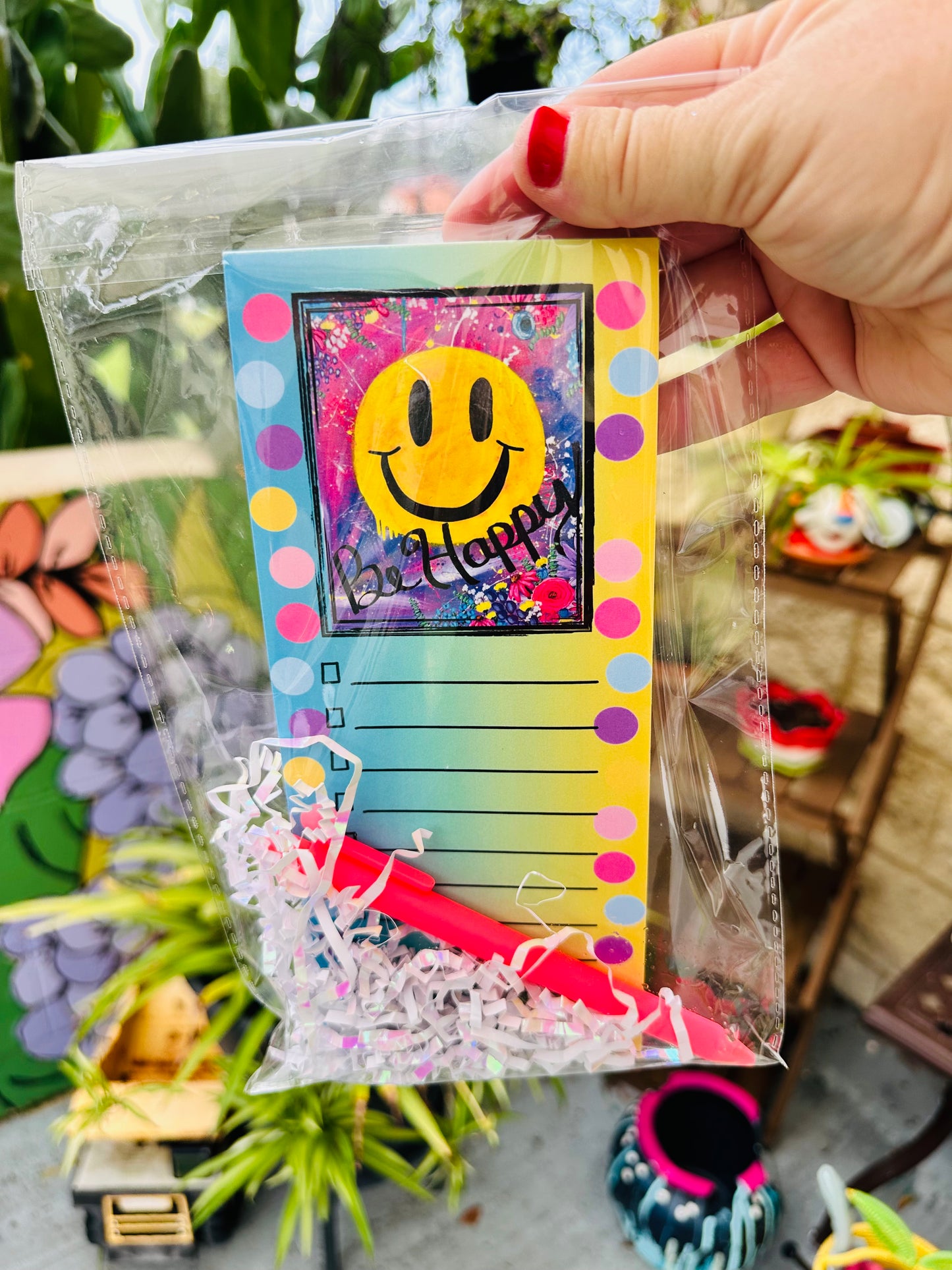 “Be Happy” notepad